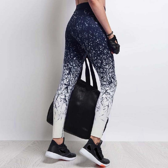 Blue & White sublimation pattern leggings - Picture 4 of 8